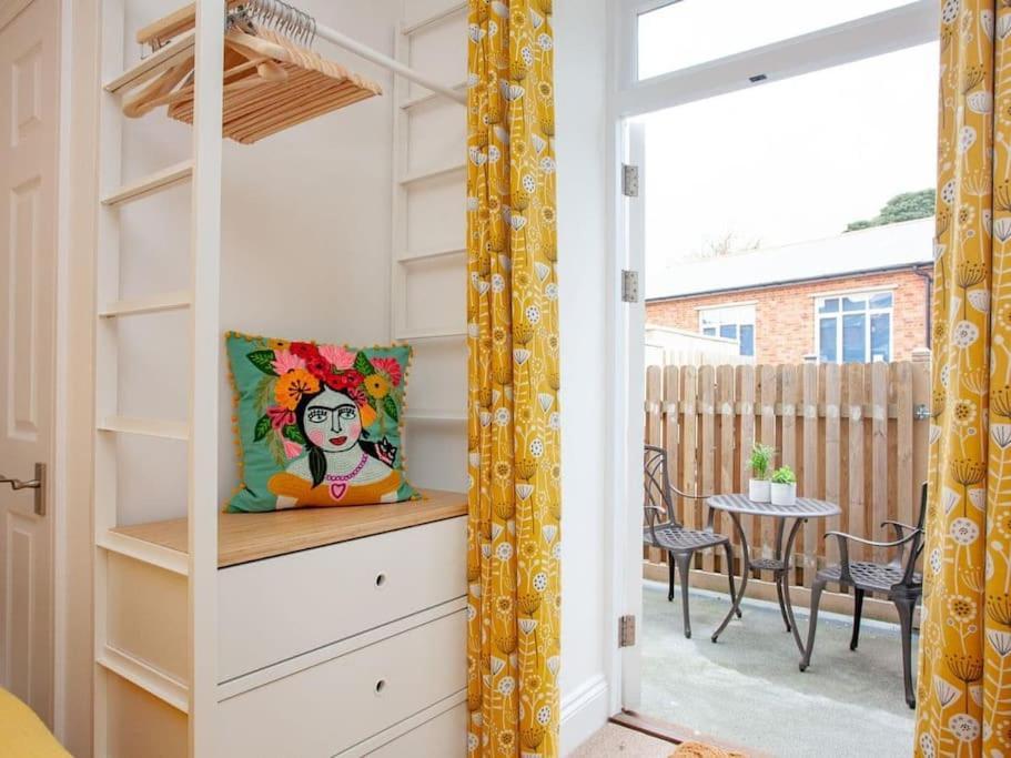 2 Central, Spacious, Apartment With Private Patio Sidmouth Exterior foto