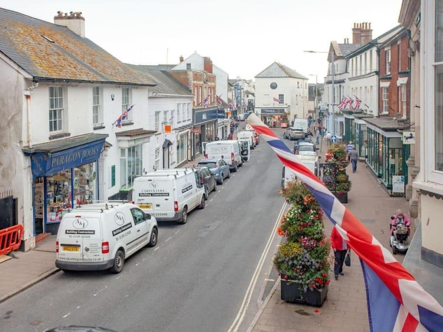 2 Central, Spacious, Apartment With Private Patio Sidmouth Exterior foto