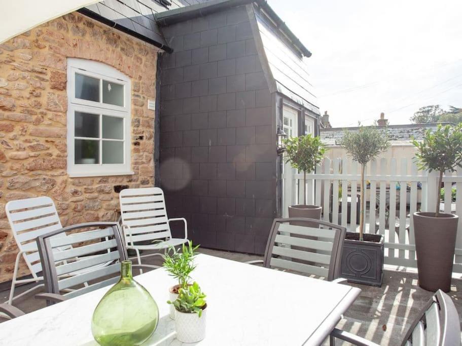 2 Central, Spacious, Apartment With Private Patio Sidmouth Exterior foto